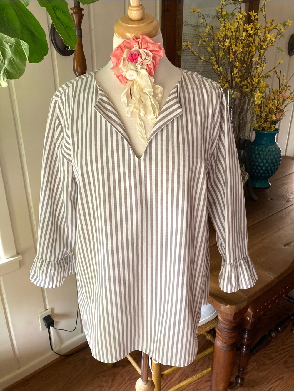 “Last Call” ravel Striped Tunic Top in Greige and White LG